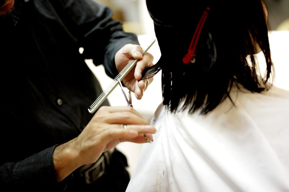 Looking for Salon PPE? Check Out This Quick Guide